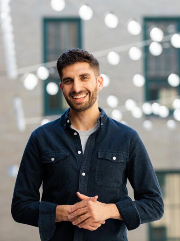 Joseph Bayer Headshot