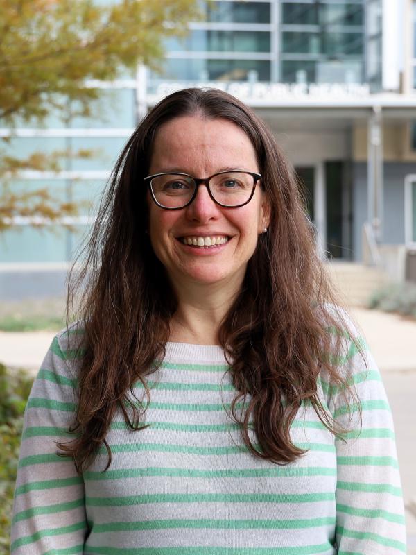 Laura Pomeroy Headshot