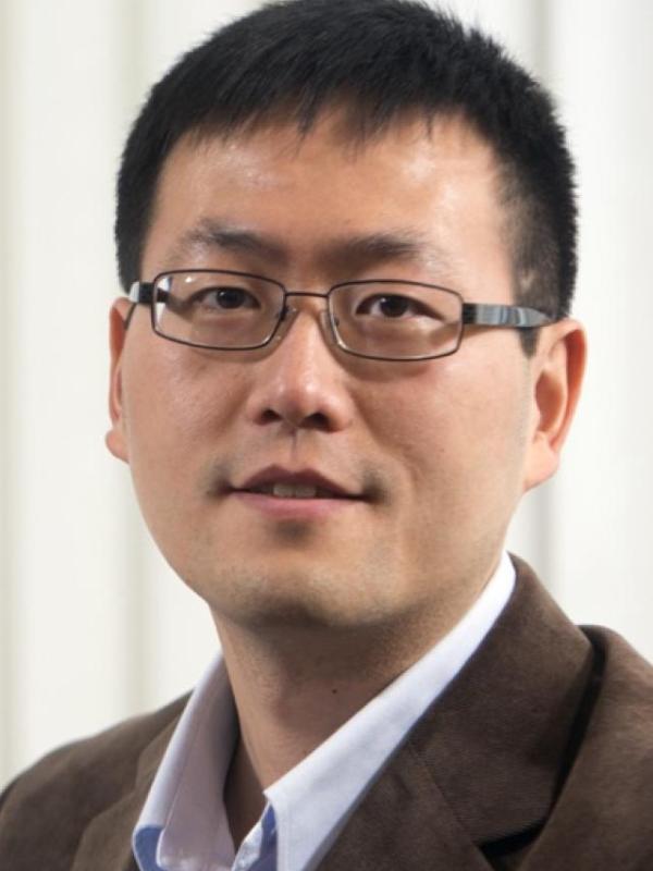 Ting Zhu Headshot