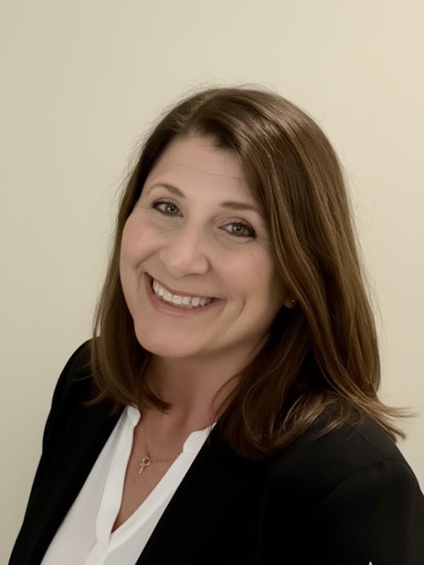 Cathie Headshot